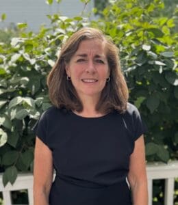 Headshot of CFR Staff Therapist Judy Chasin