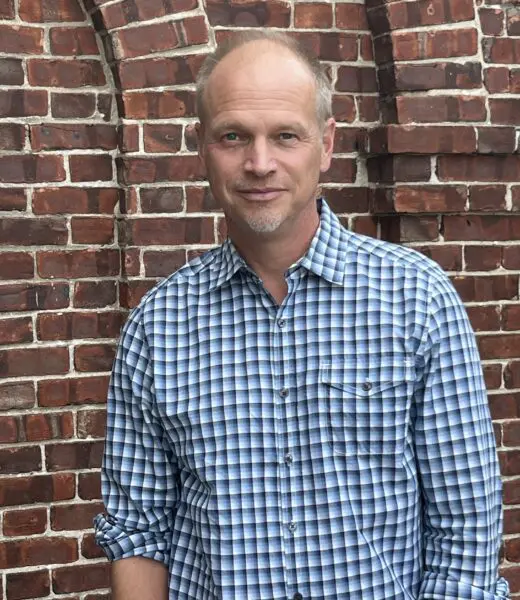 Headshot of CFR Staff Therapist and Manager of CFR's Older Adults Program Kent Matthies