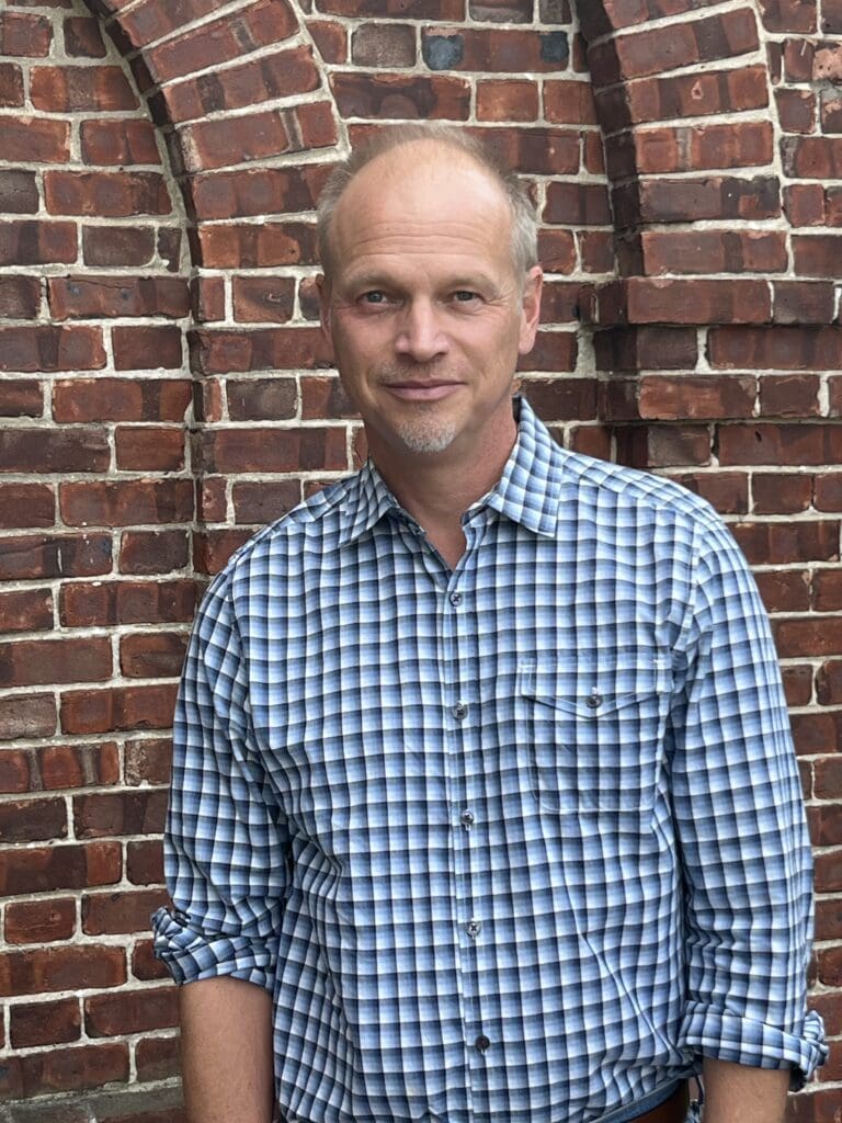 Headshot of CFR Staff Therapist and Manager of CFR's Older Adults Program Kent Matthies