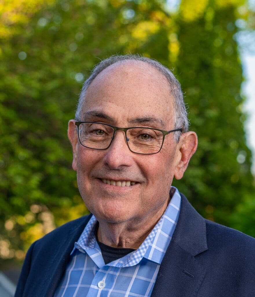 The headshot of Stanley Muravchick, MD, PhD